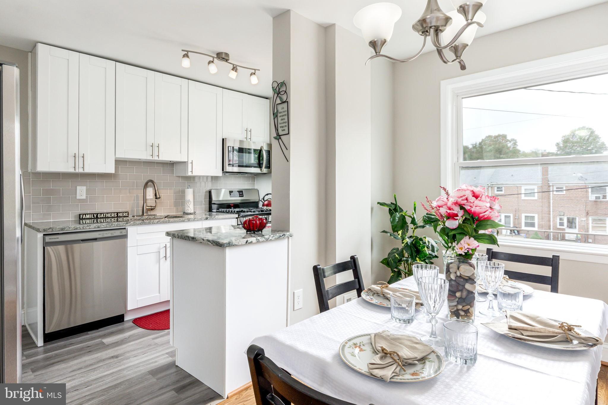 4402 Fenor Road Baltimore, MD 21227 - Photo 7 of 25 Sunlit dining