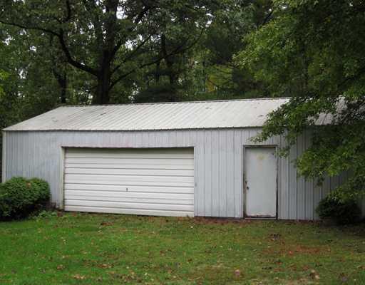 149 Bend Road New Wilmington, PA 16142 - Photo 4 of 11 Parking Lot/Garage.