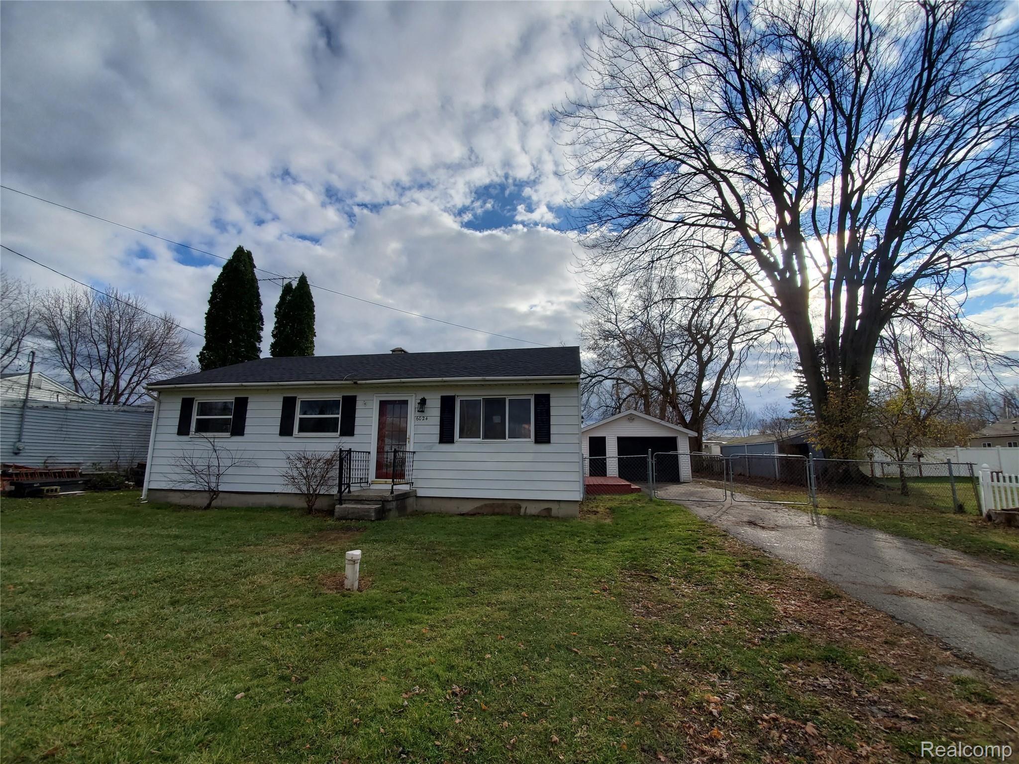 6024 Hopkins Road Flint, MI 48506 - Photo 1 of 29 20201123_140607.jpg