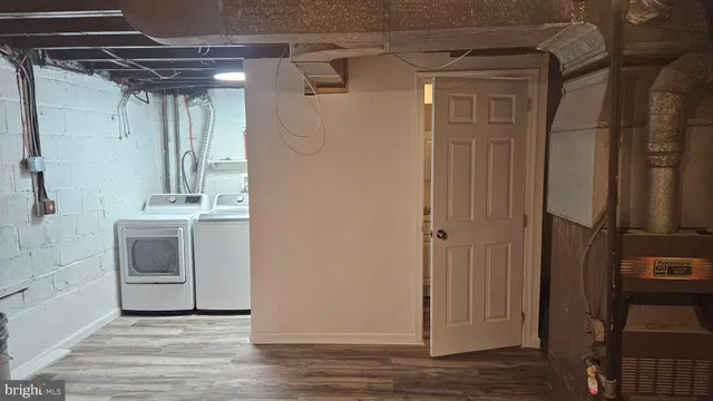 a view of a walk in closet