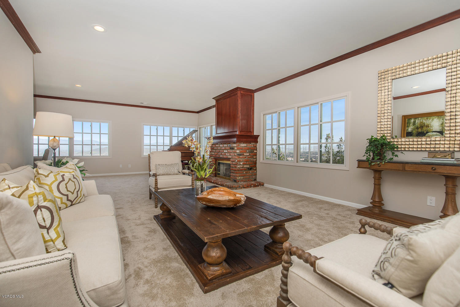 456 McKnight Road Thousand Oaks, CA 91320 - Photo 14 of 66 456 McKnight Rd Newbury Park-large-082-7