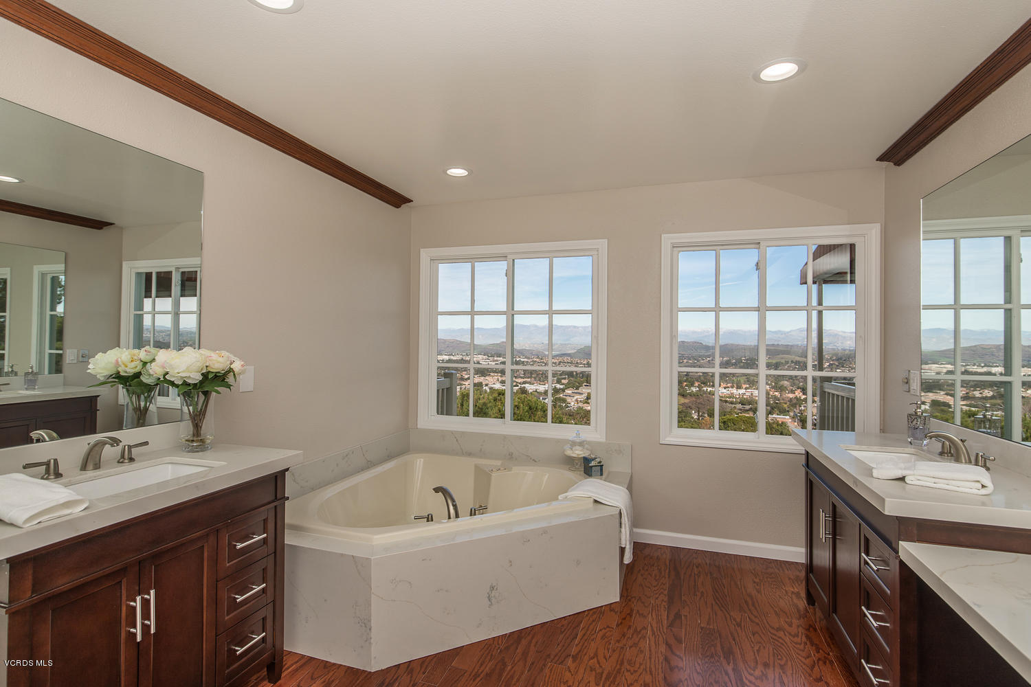 456 McKnight Road Thousand Oaks, CA 91320 - Photo 41 of 66 456 McKnight Rd Newbury Park-large-086-7