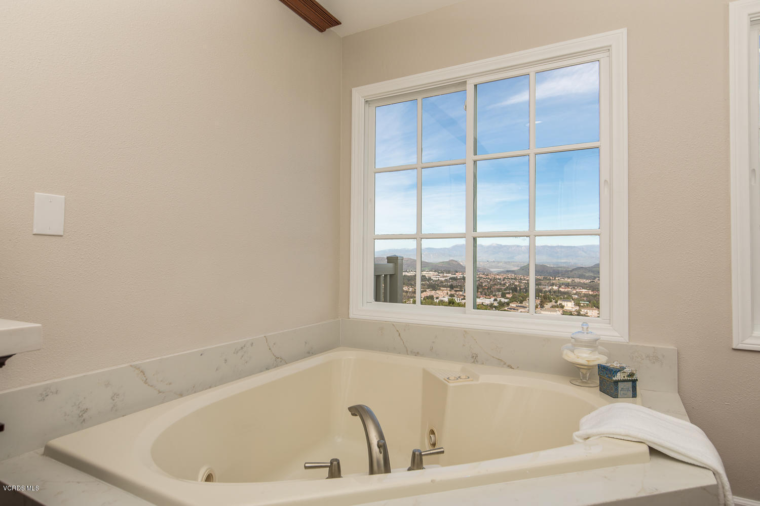 456 McKnight Road Thousand Oaks, CA 91320 - Photo 42 of 66 456 McKnight Rd Newbury Park-large-085-7