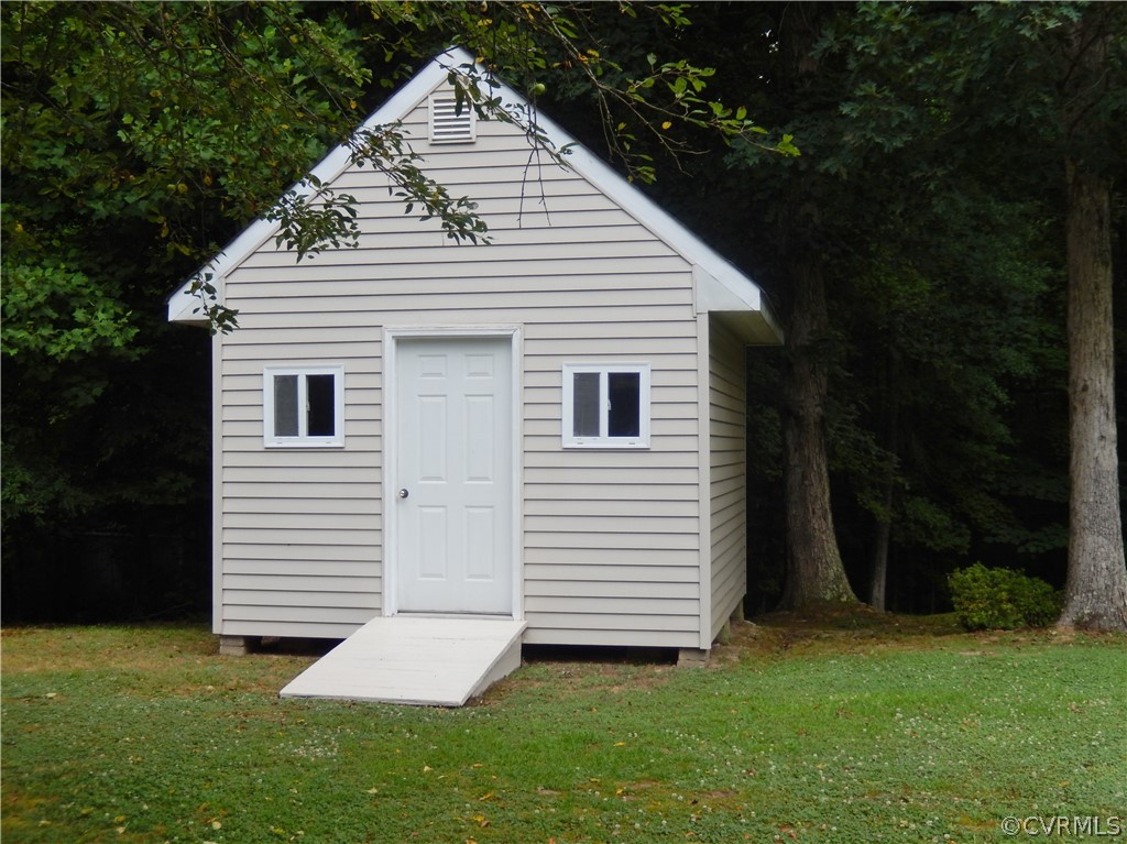 11300 Danforth Road Chesterfield, VA 23838 - Photo 30 of 32 Shed