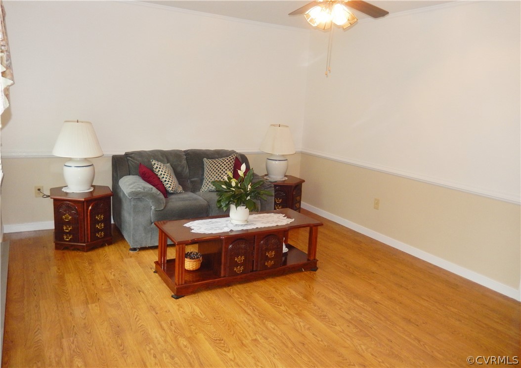 11300 Danforth Road Chesterfield, VA 23838 - Photo 5 of 32 Living Room
