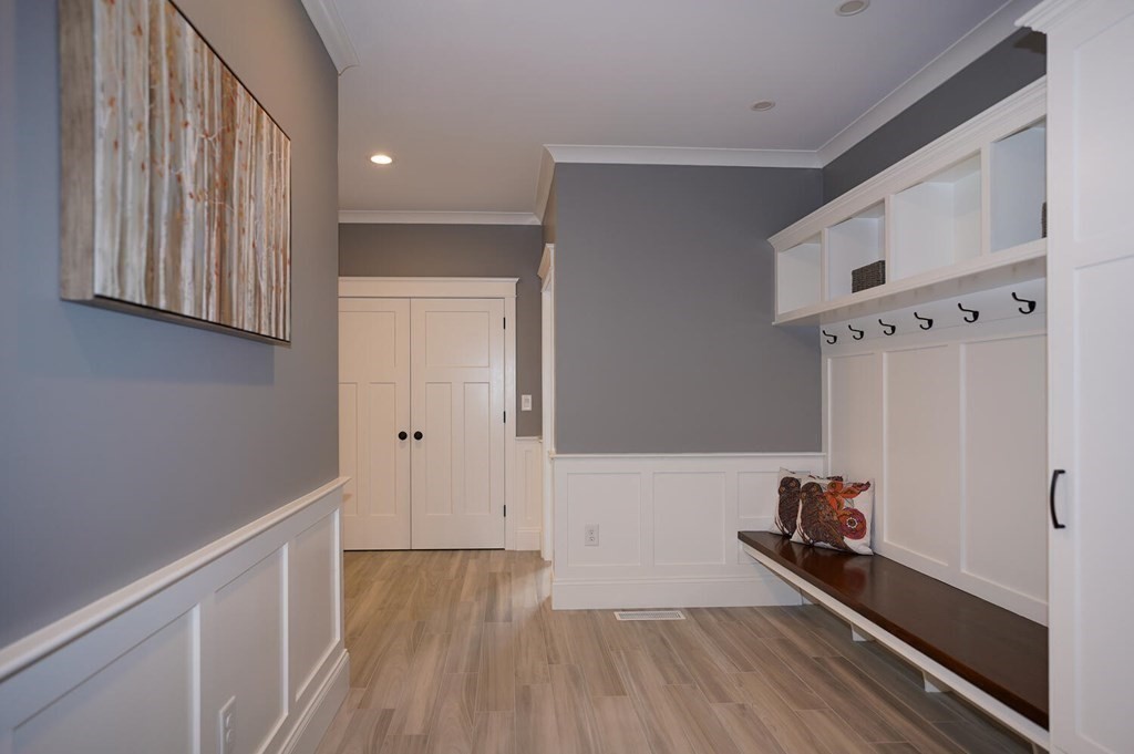 16 Carter Road Burlington, MA 01803 - Photo 5 of 42 Gallery Image 5