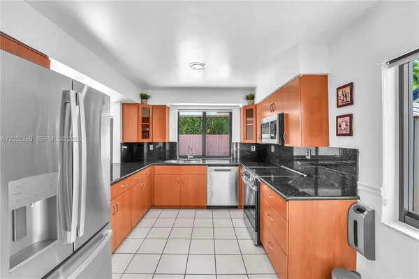 $880,000 | 10615 Southwest 129th Court, Miami, FL 33186