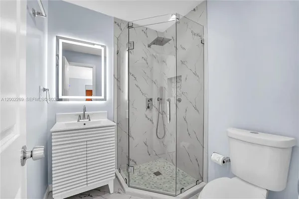 $880,000 | 10615 Southwest 129th Court, Miami, FL 33186