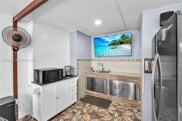 $880,000 | 10615 Southwest 129th Court, Miami, FL 33186