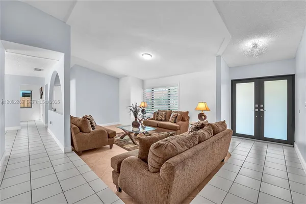 $880,000 | 10615 Southwest 129th Court, Miami, FL 33186