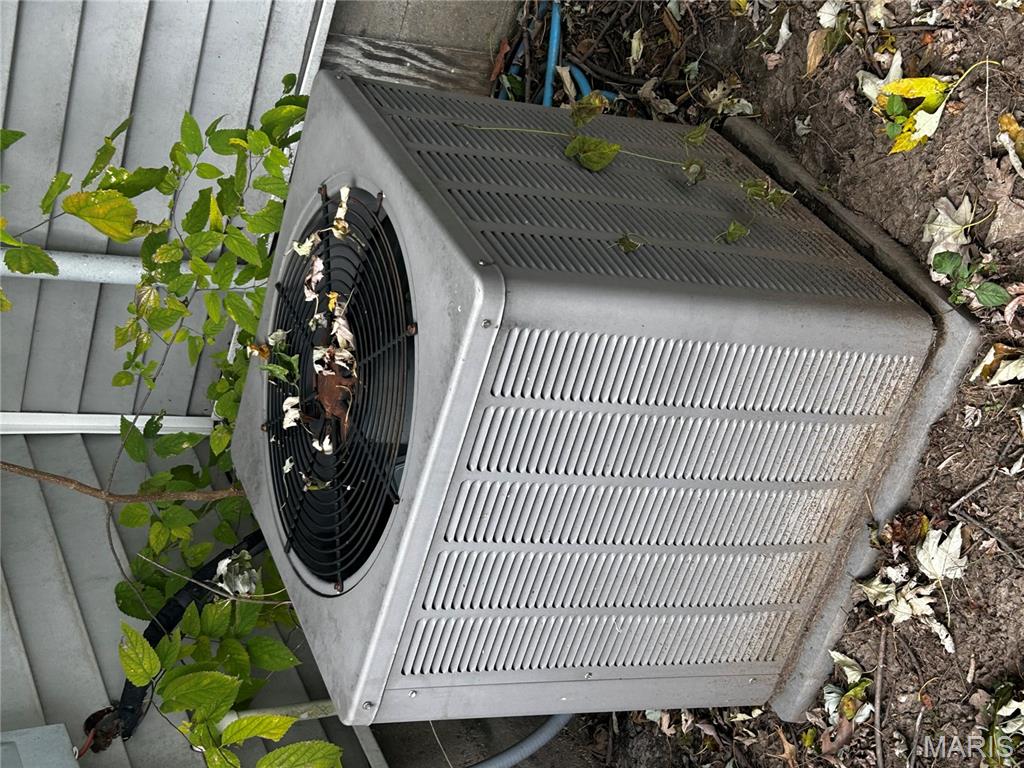 111 West Middleton Street Witt, IL 62094 - Photo 11 of 44