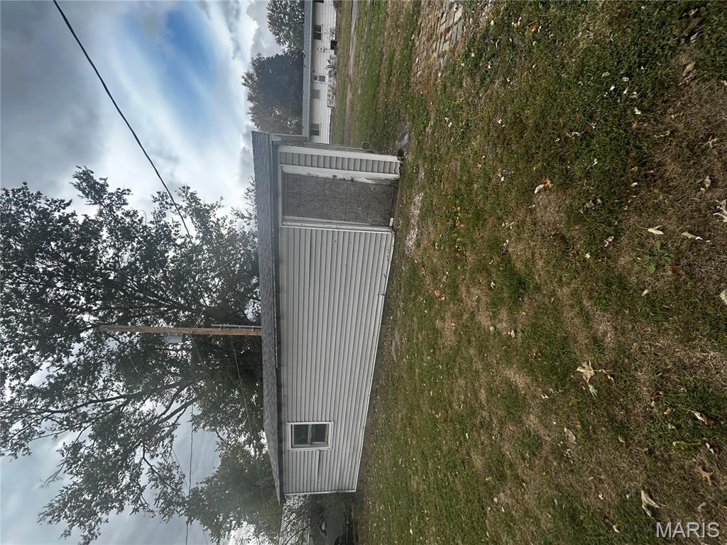 111 West Middleton Street Witt, IL 62094 - Photo 12 of 44