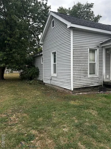 $30,000 | 111 West Middleton Street, Witt, IL 62094