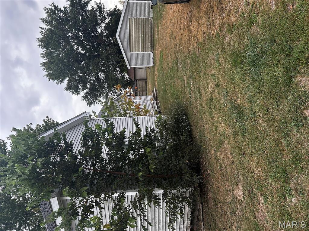 111 West Middleton Street Witt, IL 62094 - Photo 6 of 44