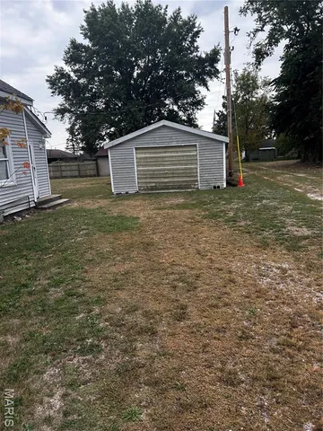 $30,000 | 111 West Middleton Street, Witt, IL 62094