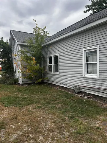 $30,000 | 111 West Middleton Street, Witt, IL 62094