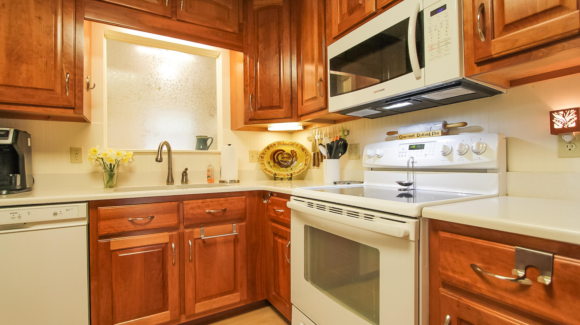 6845 Reddege Road Knoxville, TN 37918 - Photo 4 of 40 6845 Reddege Road, Knoxville, TN 37918 (