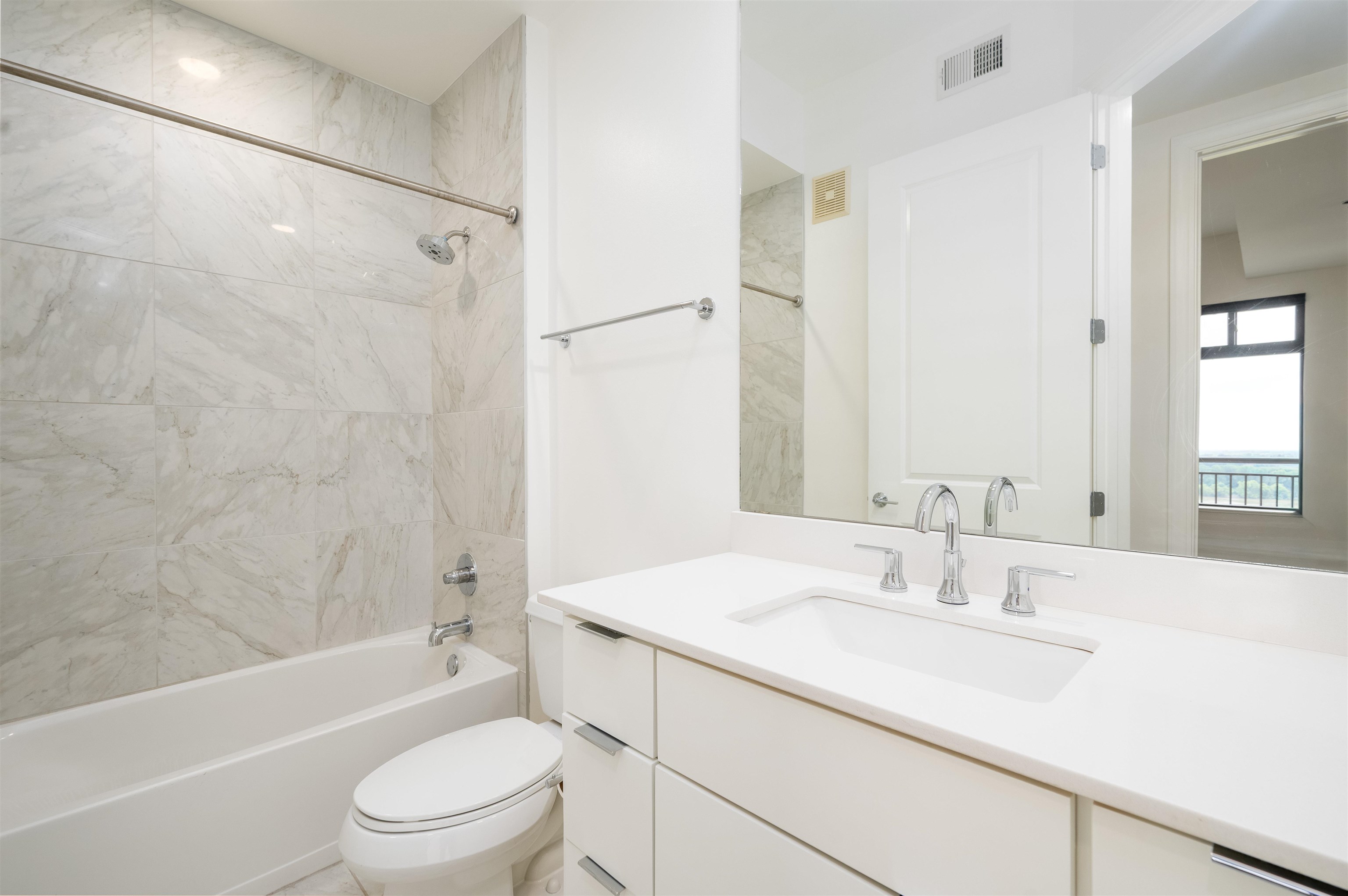 717 Riverside Drive, Unit 1108 Memphis, TN 38103 - Photo 8 of 40