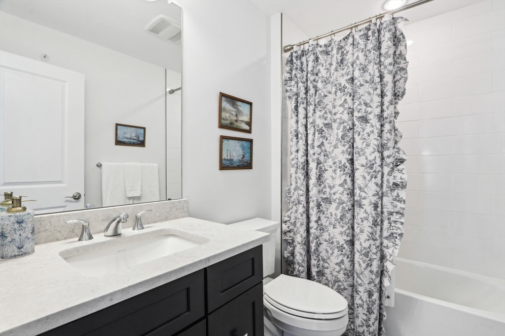 7 Hummingbird Way, Unit 150 Methuen, MA 01844 - Photo 21 of 41