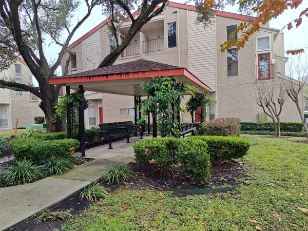 $1,250 | 10855 Meadowglen Lane, Unit 928, Houston, TX 77042