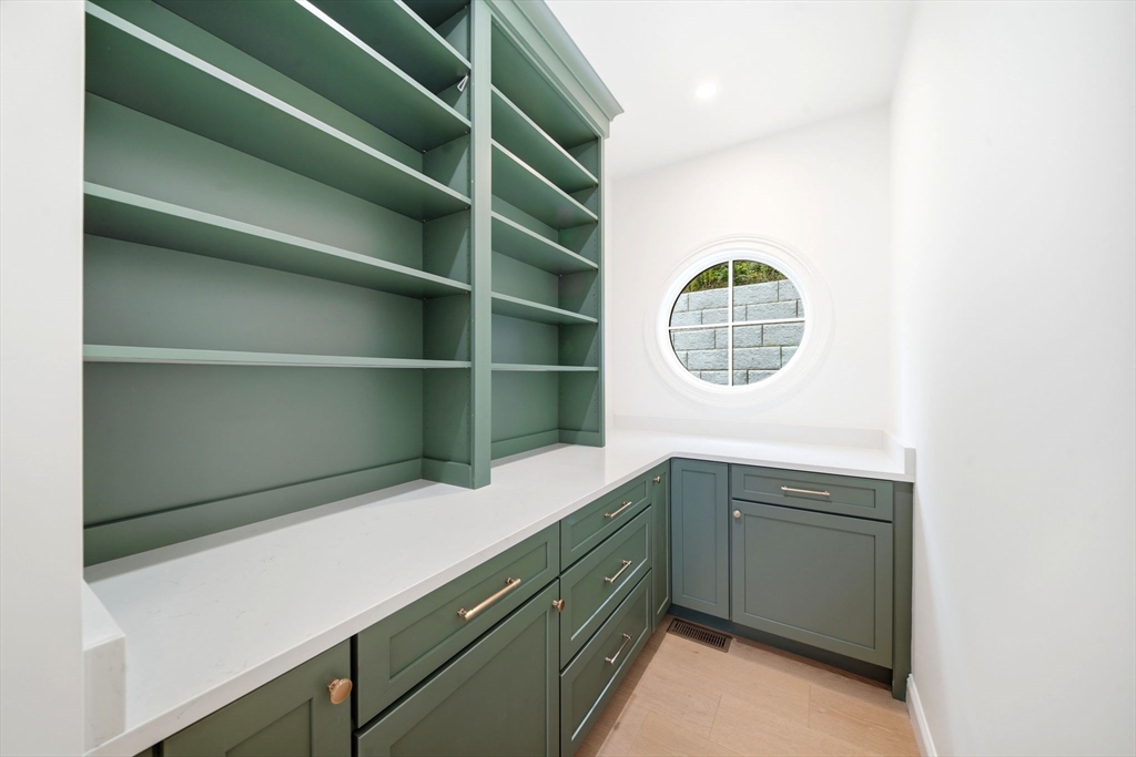 161 Bridge Street Hamilton, MA 01982 - Photo 33 of 39 Gallery Image 33