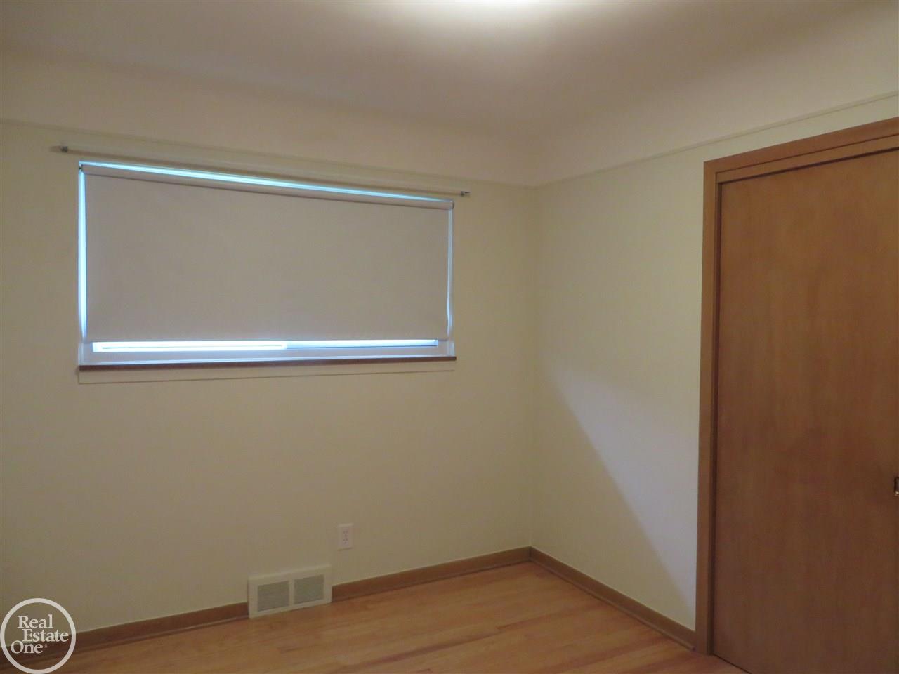33488 Ryan Road Sterling Heights, MI 48310 - Photo 17 of 22