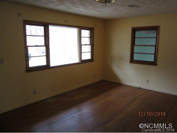 71 Lovers Loop Road Asheville, NC 28803 - Photo 12 of 19 Gallery Image 12