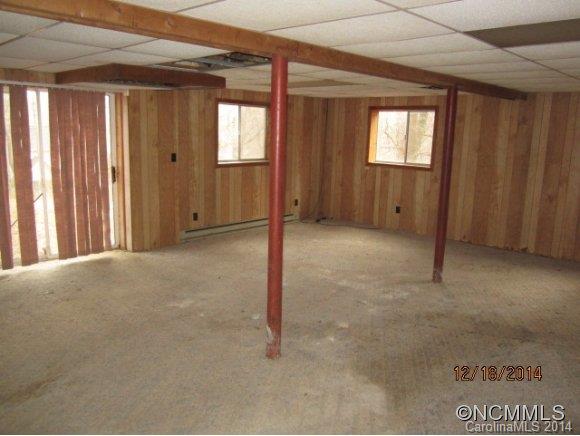 71 Lovers Loop Road Asheville, NC 28803 - Photo 18 of 19 Gallery Image 18