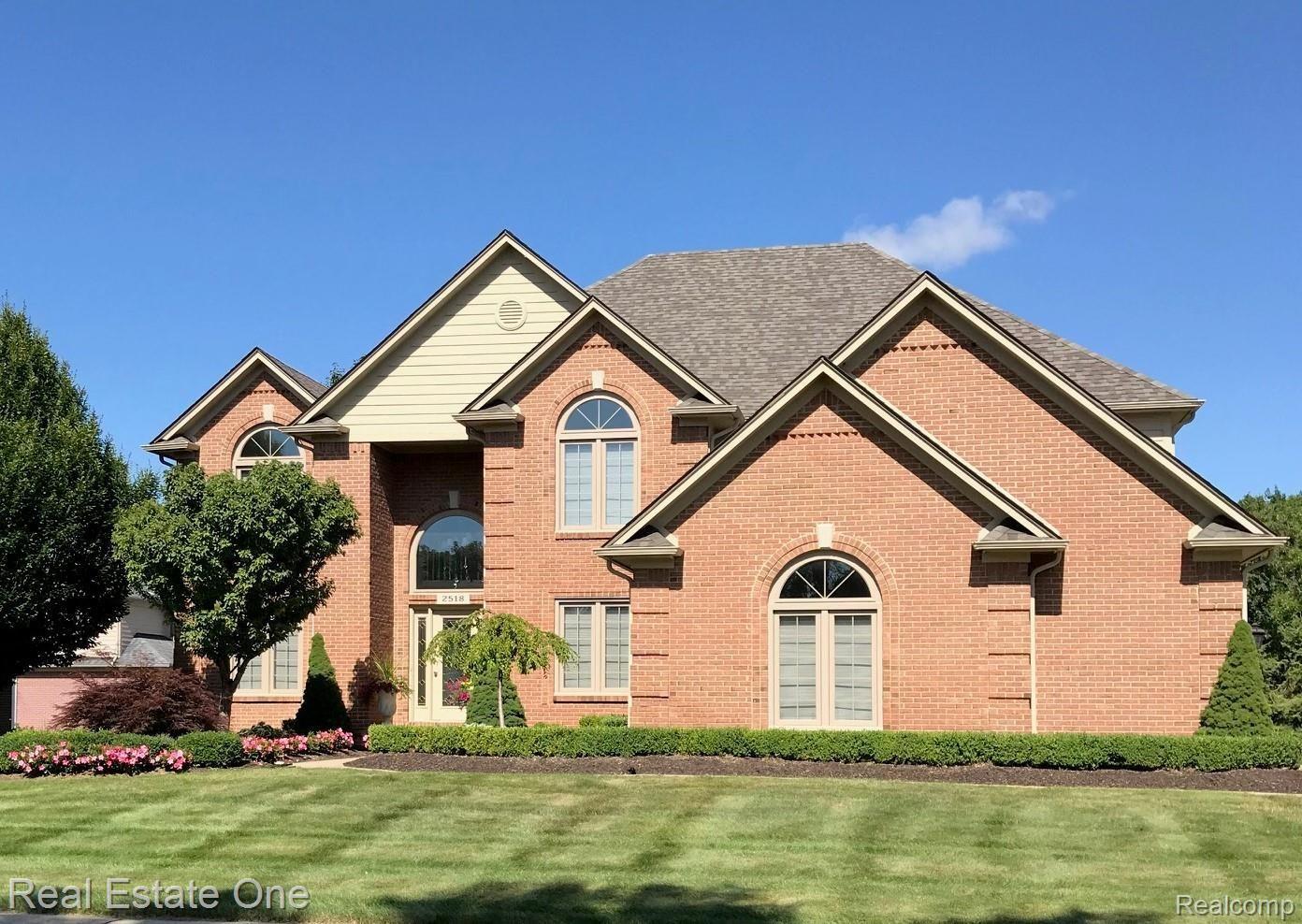 2518 Dover Rochester, MI 48309 - Photo 1 of 29 front.jpg