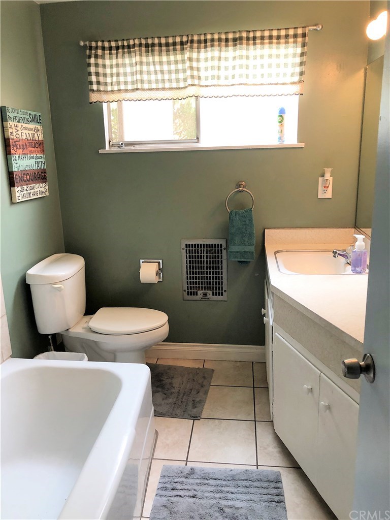 141 East Fromer Street Rialto, CA 92376 - Photo 14 of 21 Hall Bathroom