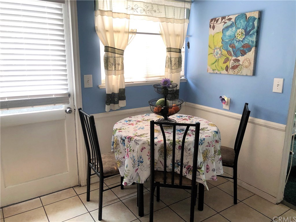 141 East Fromer Street Rialto, CA 92376 - Photo 6 of 21 Breakfast Nook