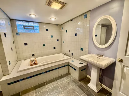 $389,900 | 614 East Madison Street, Villa Park, IL 60181