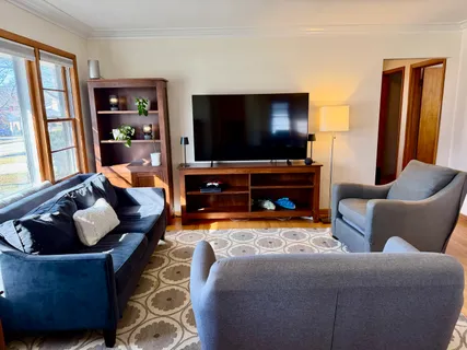 $389,900 | 614 East Madison Street, Villa Park, IL 60181