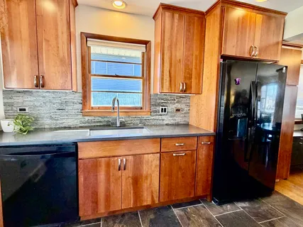 $389,900 | 614 East Madison Street, Villa Park, IL 60181