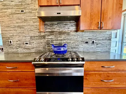 $389,900 | 614 East Madison Street, Villa Park, IL 60181