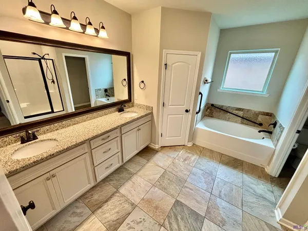 $229,900 | 32451 Curtis Cove Lane, Denham Springs, LA 70706