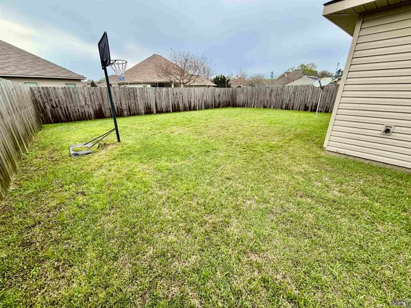 $229,900 | 32451 Curtis Cove Lane, Denham Springs, LA 70706