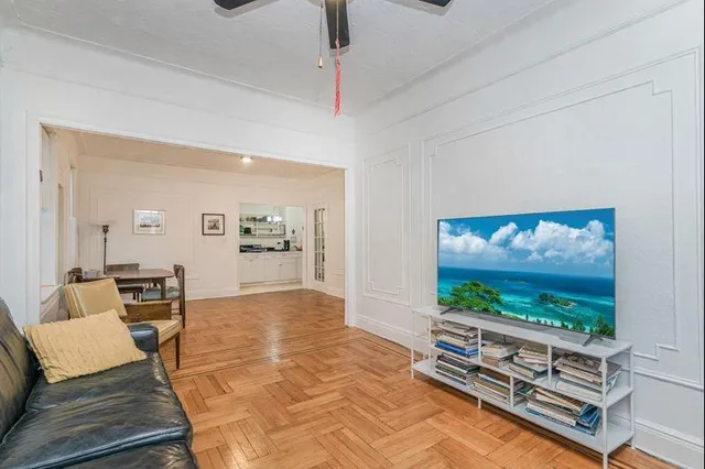 a view of a workspace with furniture