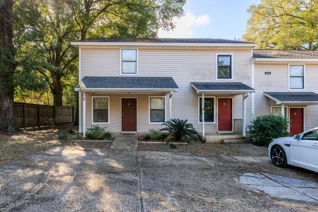 $259,900 | 205 Marquette Avenue, Unit 1, Niceville, FL 32578