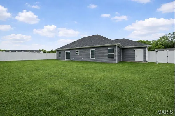 $345,000 | 108 Jimmy H Drive, Jonesburg, MO 63351