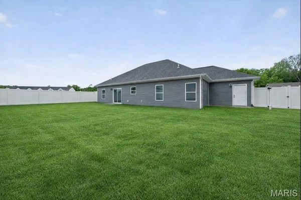 $345,000 | 108 Jimmy H Drive, Jonesburg, MO 63351