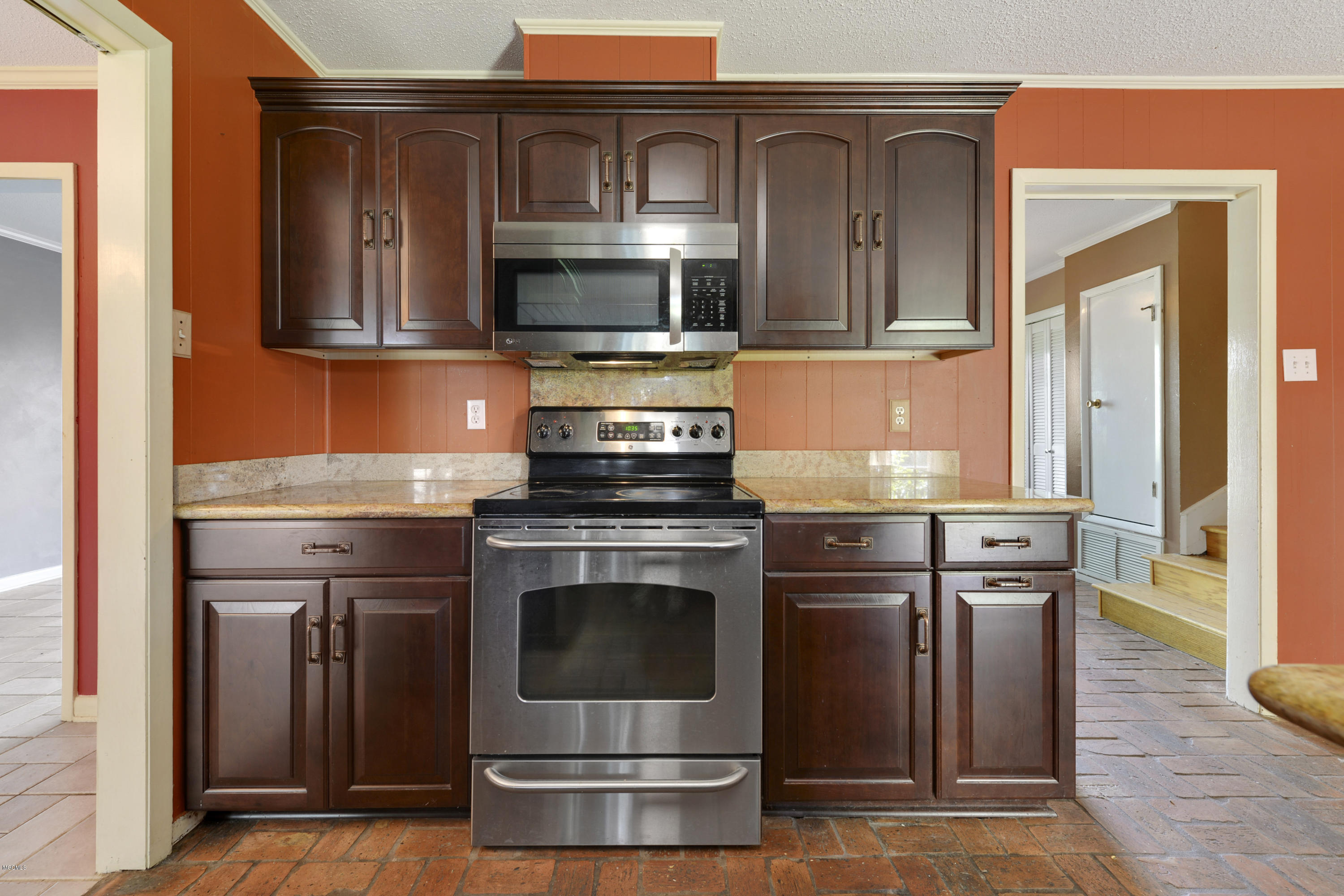 3316 Nottingham Road Ocean Springs, MS 39564 - Photo 10 of 25 011 (4)