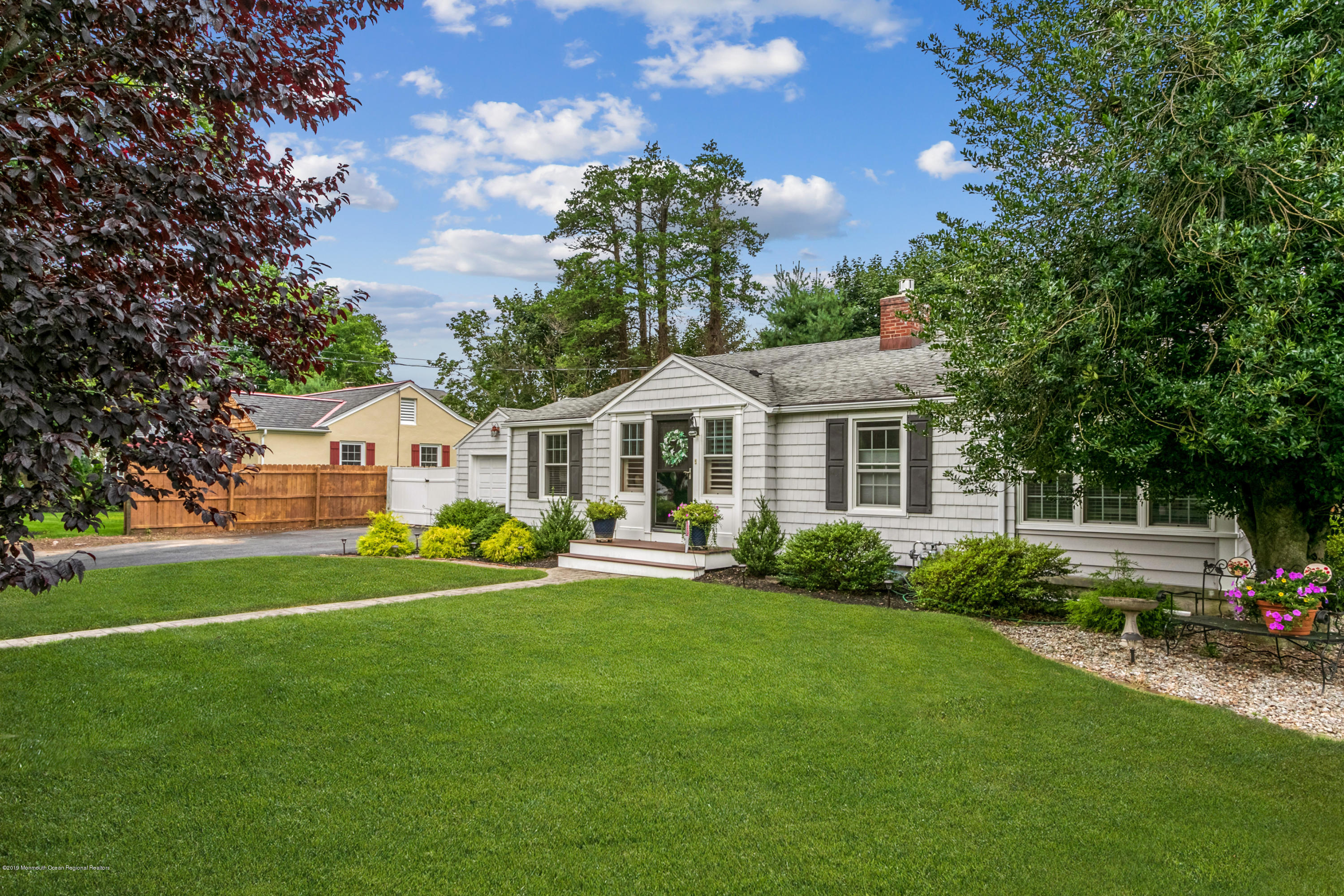 606 Locust Road Brielle, NJ 08730 - Photo 3 of 28 Beautifully landscaped