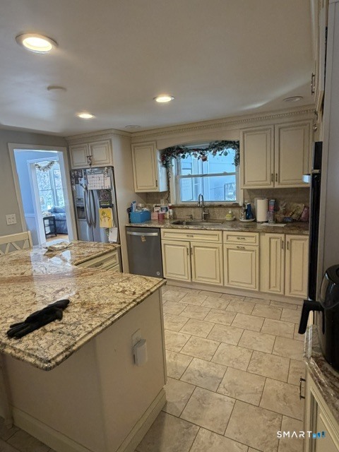 438 Clement Lane Orange, CT 06477 - Photo 14 of 17