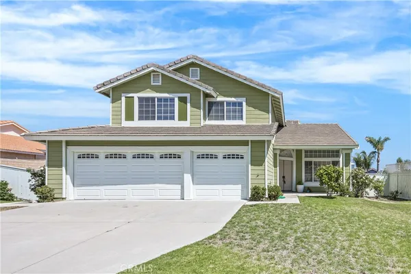 $700,000 | 3825 North Goldenrod Avenue, Rialto, CA 92377
