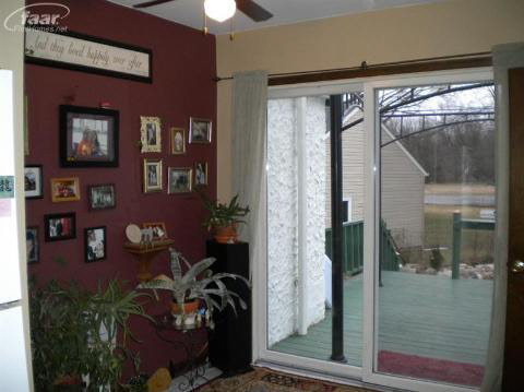 6110 Richfield Road Flint, MI 48506 - Photo 13 of 22 20204694-12.JPG