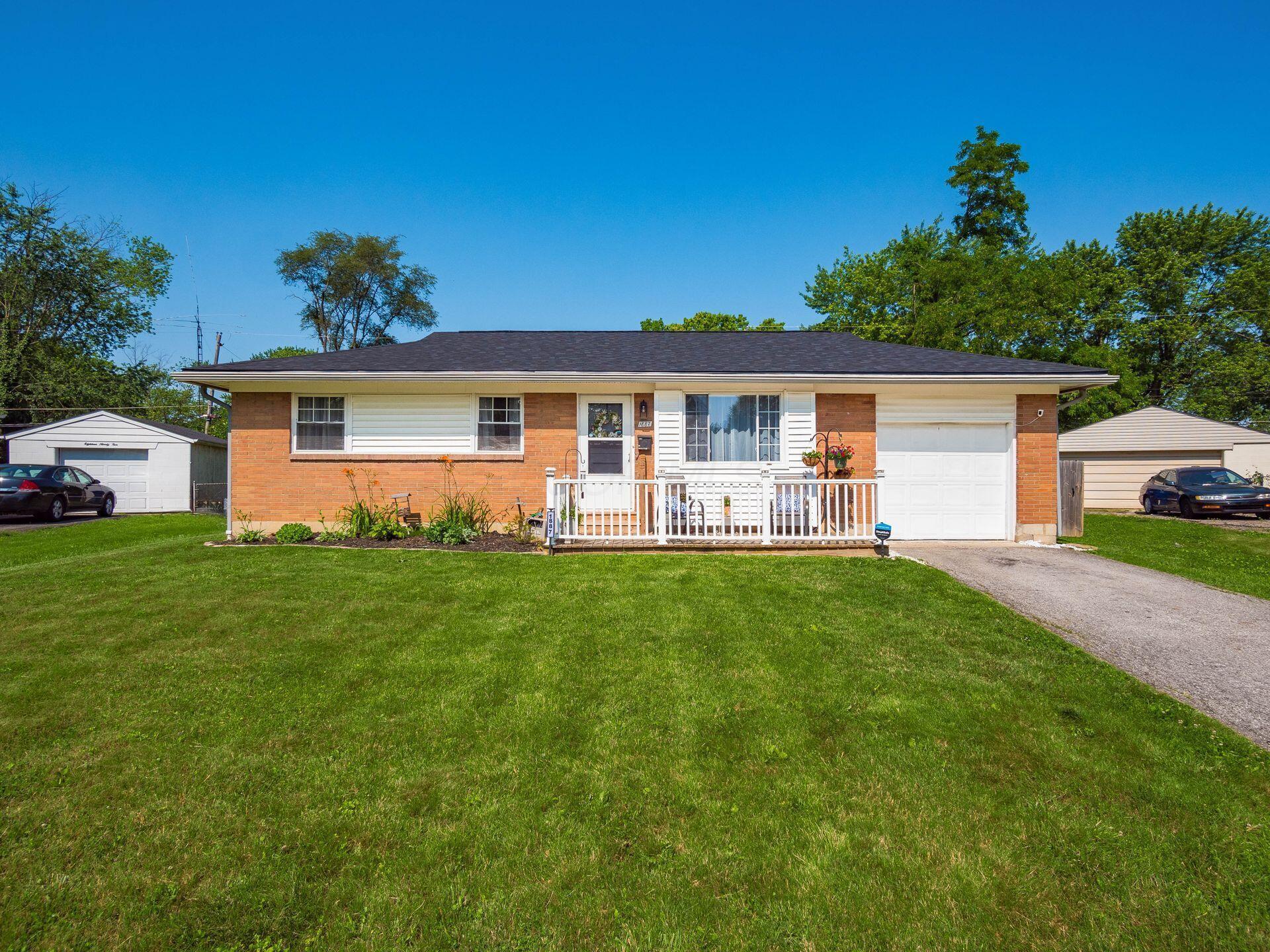 1887 Lonsdale Road Columbus, OH 43232 - Photo 2 of 19 Front