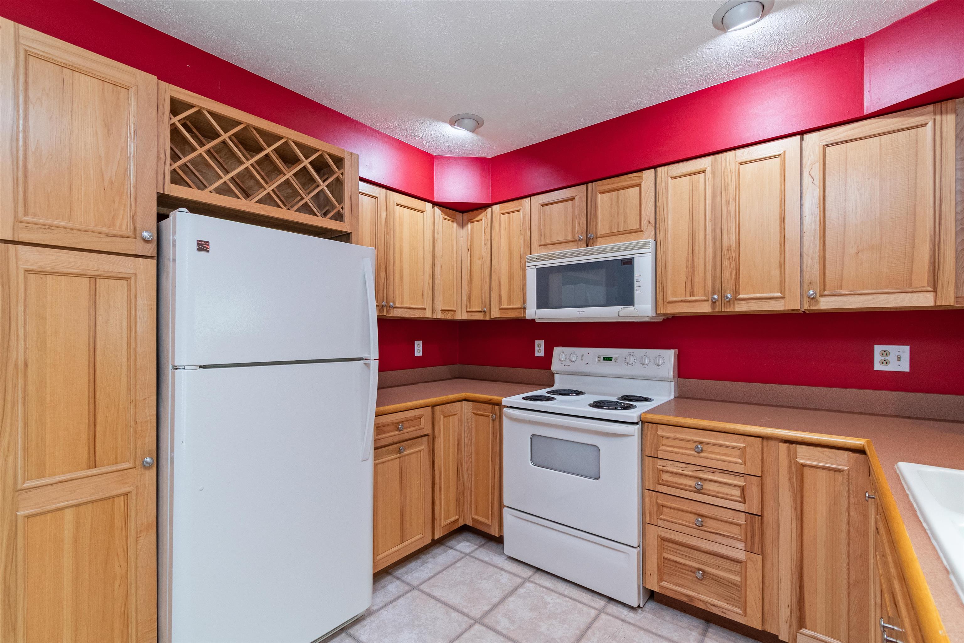 10 Kim Lane Milton, VT 05468 - Photo 7 of 51