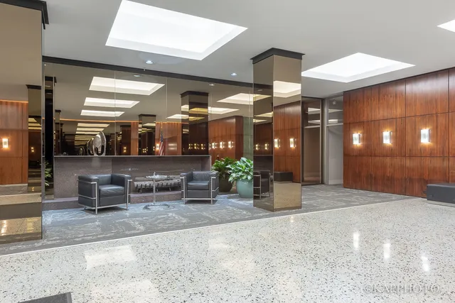 $229,000 | 535 North Michigan Avenue, Unit 1906, Chicago, IL 60611