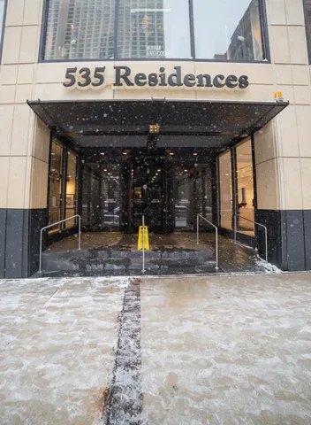 $229,000 | 535 North Michigan Avenue, Unit 1906, Chicago, IL 60611